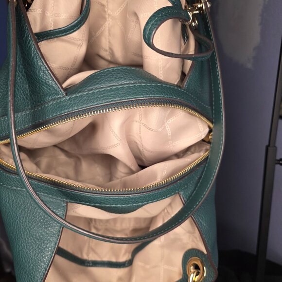 Michael Kors Raven Large Leather Bag - Picture 5 of 5